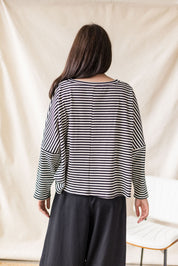 Black oversized rib knit sweater with V-neck – MAS Montréal, SS27