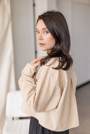 Beige cotton poplin blouse with hidden oversized pockets – MAS Montréal, SS27
