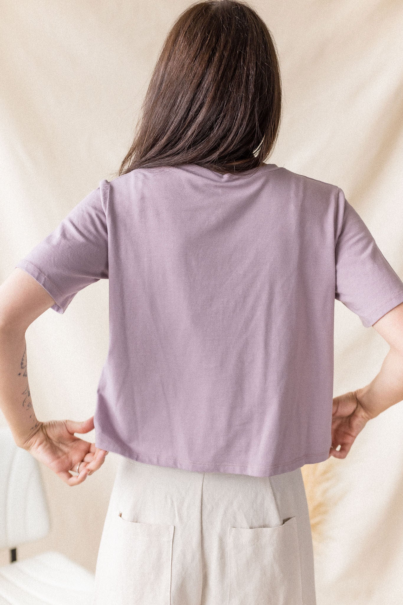 Beige linen trouser with front seam detail – MAS Montréal, SS27