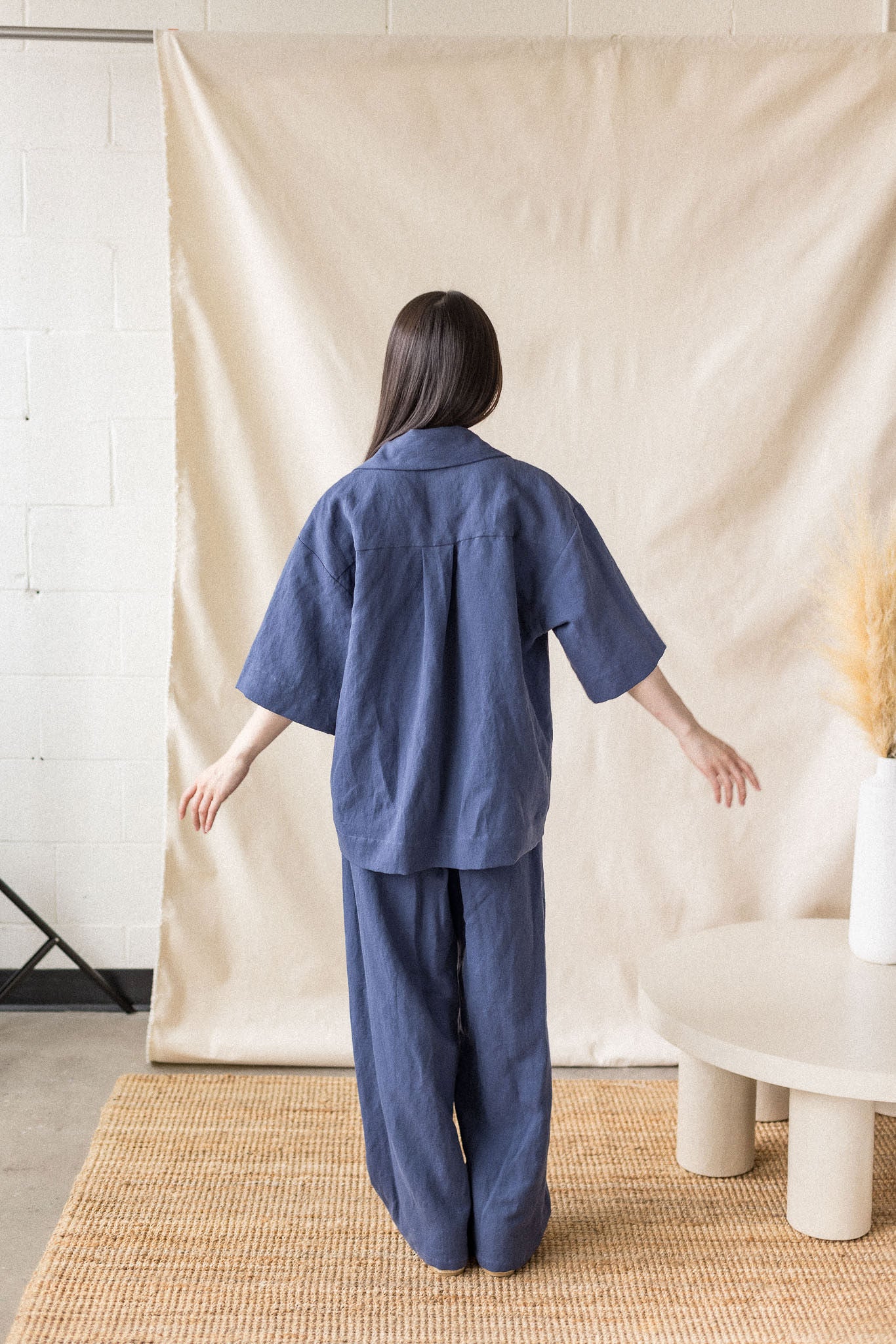 Blue linen-cotton shirt with lapel collar and oversized pocket – MAS Montréal, SS27