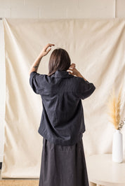 Black linen-cotton shirt with lapel collar and oversized pocket – MAS Montréal, SS27