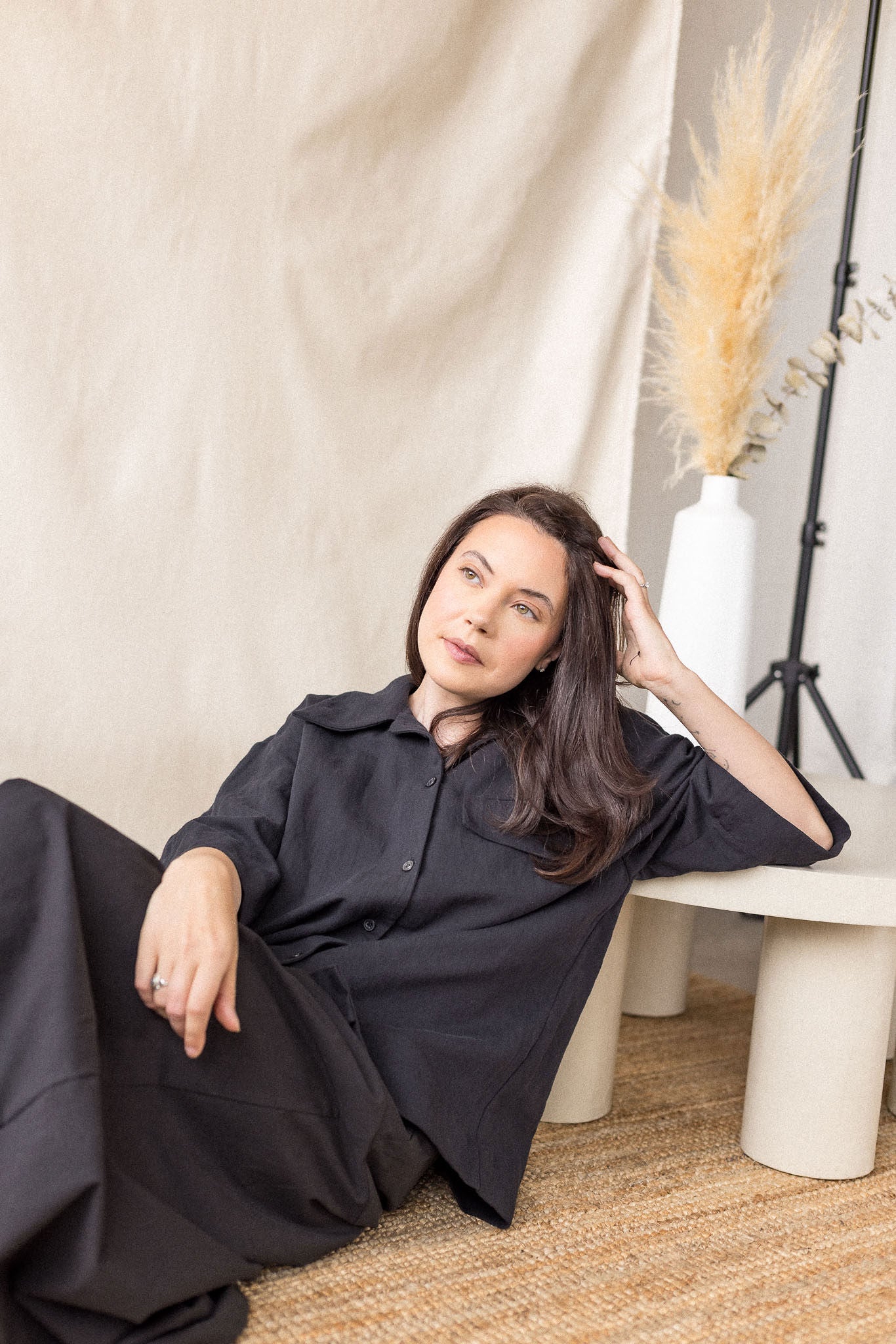 Black linen-cotton shirt with lapel collar and oversized pocket – MAS Montréal, SS27