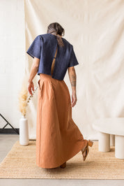 Copper floor-length poplin skirt with pockets and zipper closure – MAS Montréal, SS27