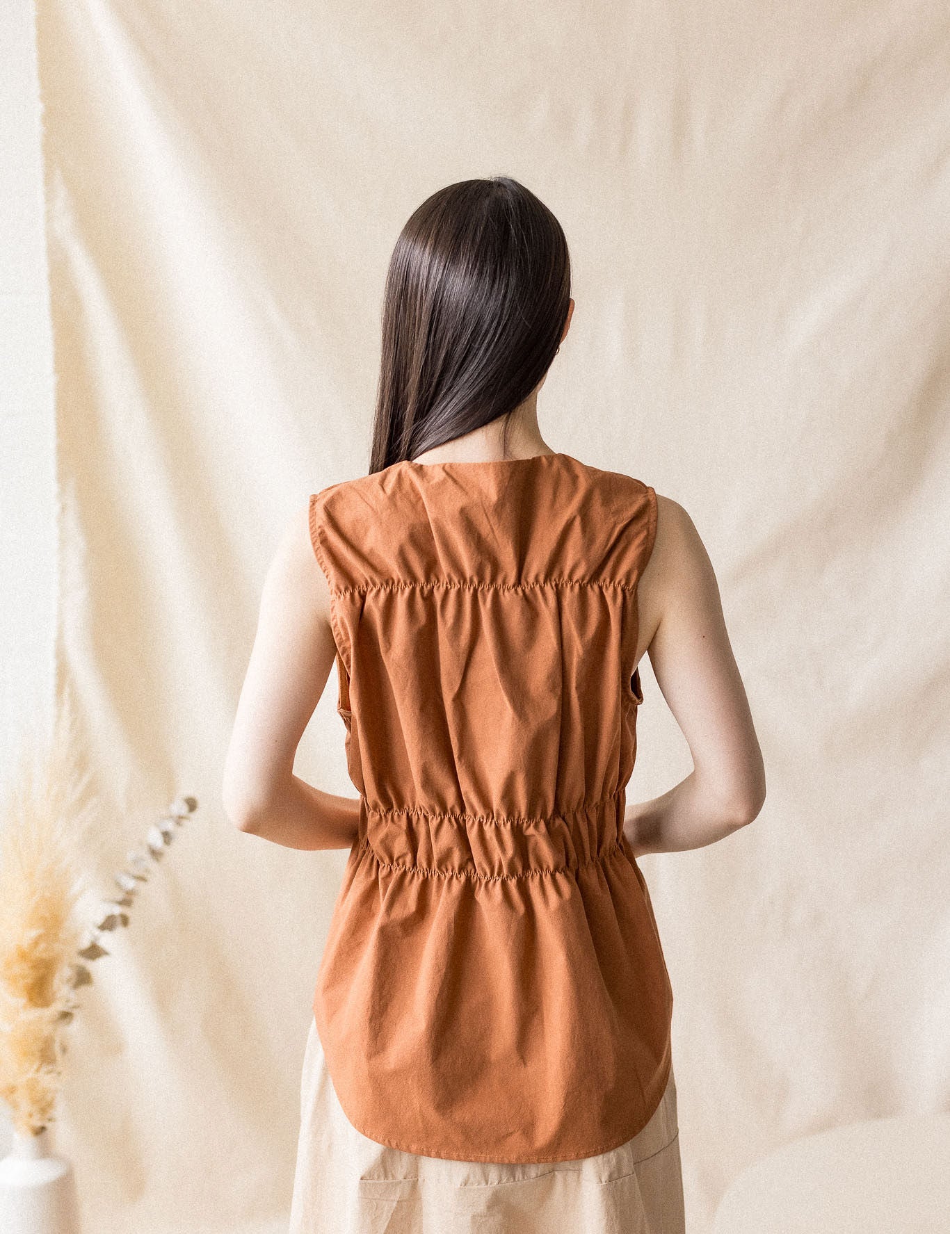 Beige floor-length poplin skirt with pockets and zipper closure – MAS Montréal, SS27