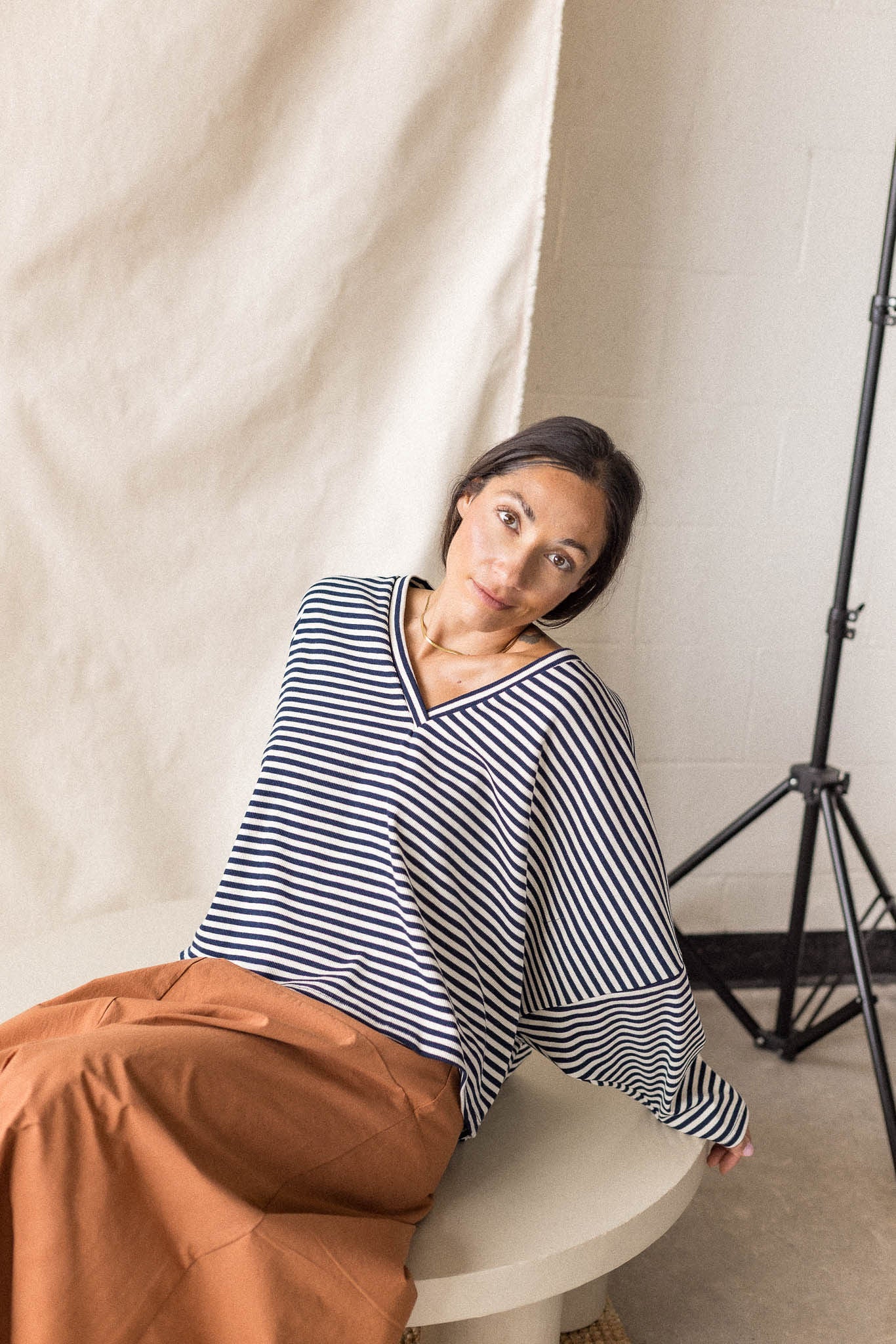 Blue oversized rib knit sweater with V-neck – MAS Montréal, SS27