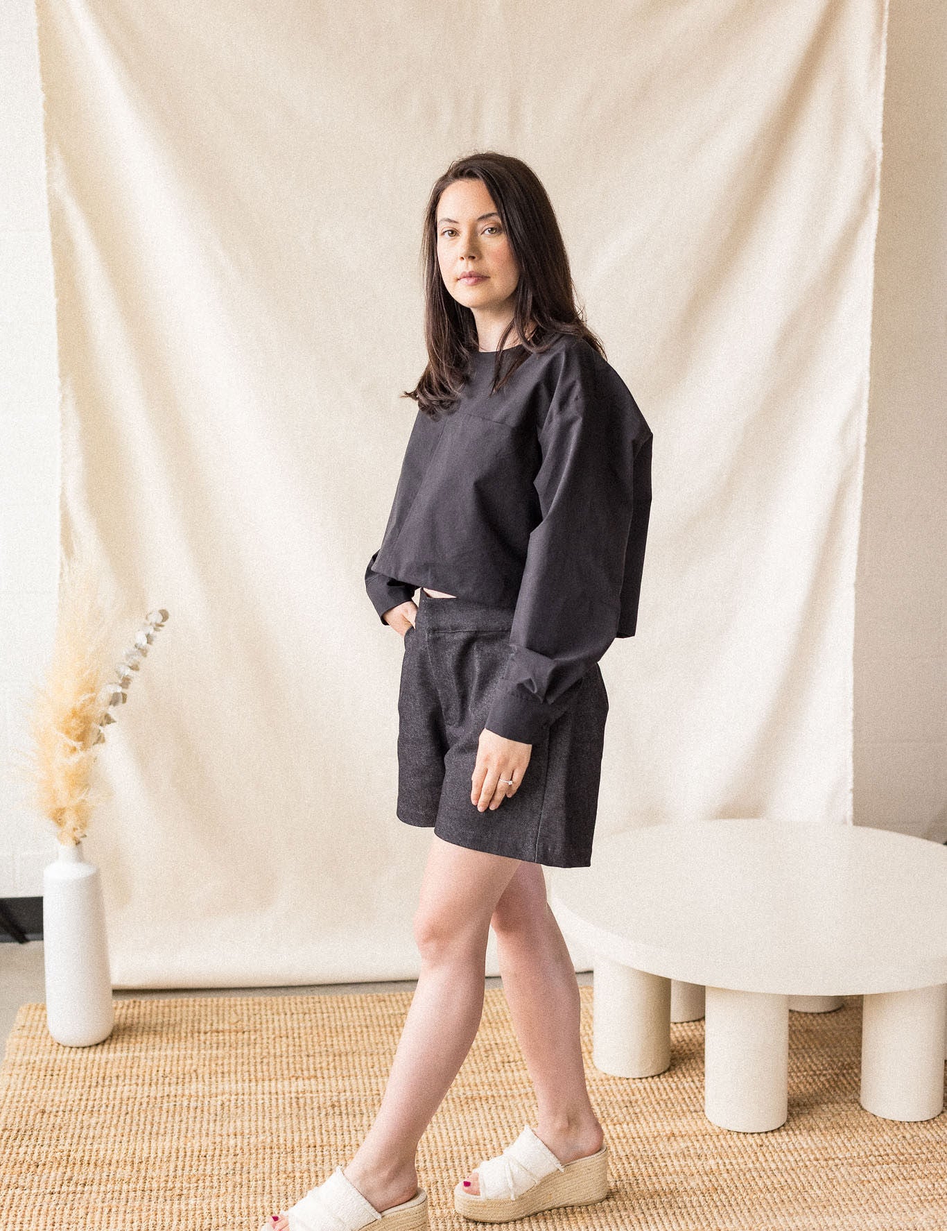 Black denim short with back elastic waistband – MAS Montréal, SS27
