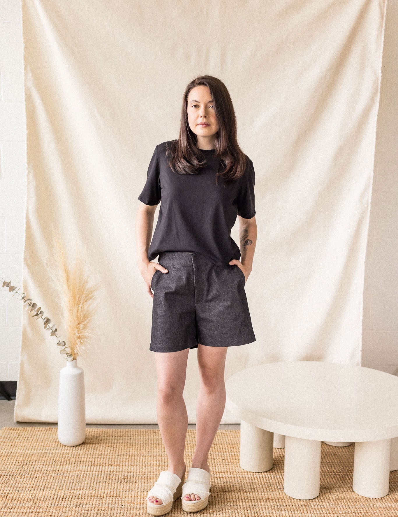 Black denim short with back elastic waistband – MAS Montréal, SS27