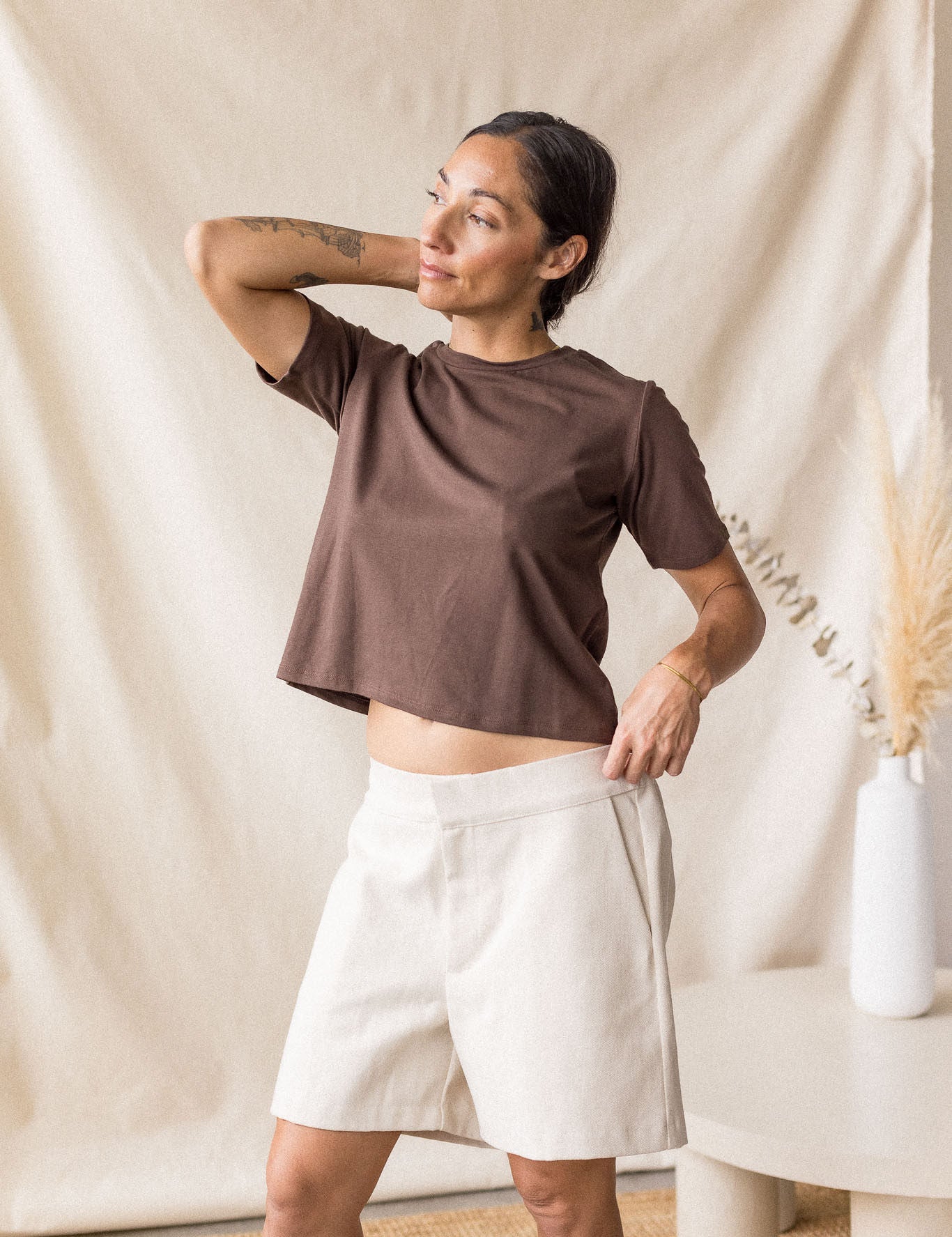 Beige denim short with back elastic waistband – MAS Montréal, SS27