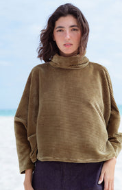 Byron Sweater in Moss Green (Moss) oversized velvet rib turtleneck, side view - MAS Montréal