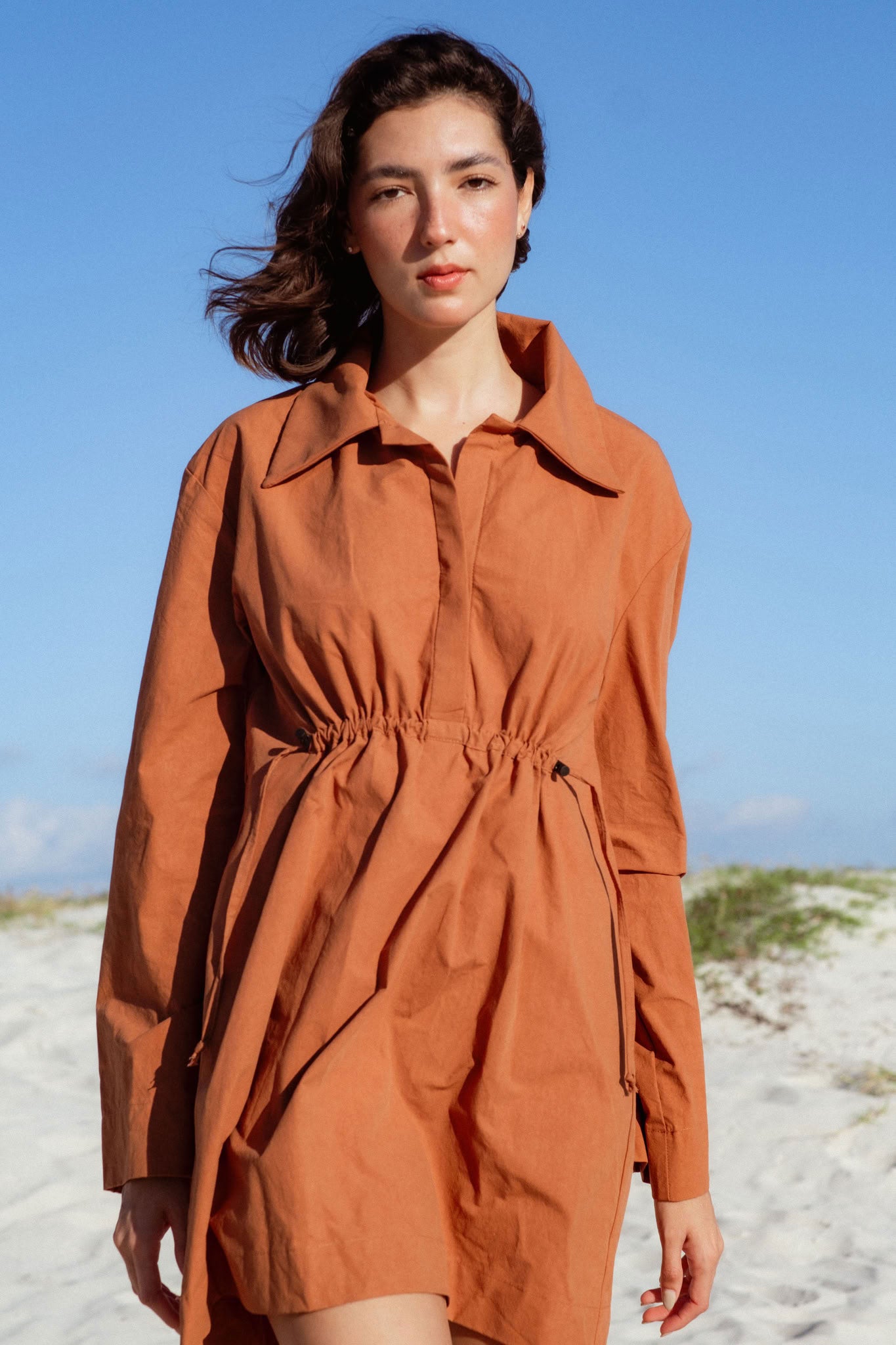 Vancouver Dress in Rust (Copper) cinched waist cotton shirt dress - MAS Montréal