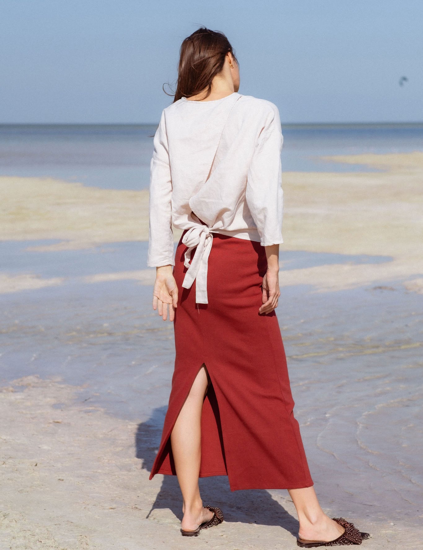Arden Blouse in Off-White (Linen) linen-cotton wrap blouse, side view - MAS Montréal
