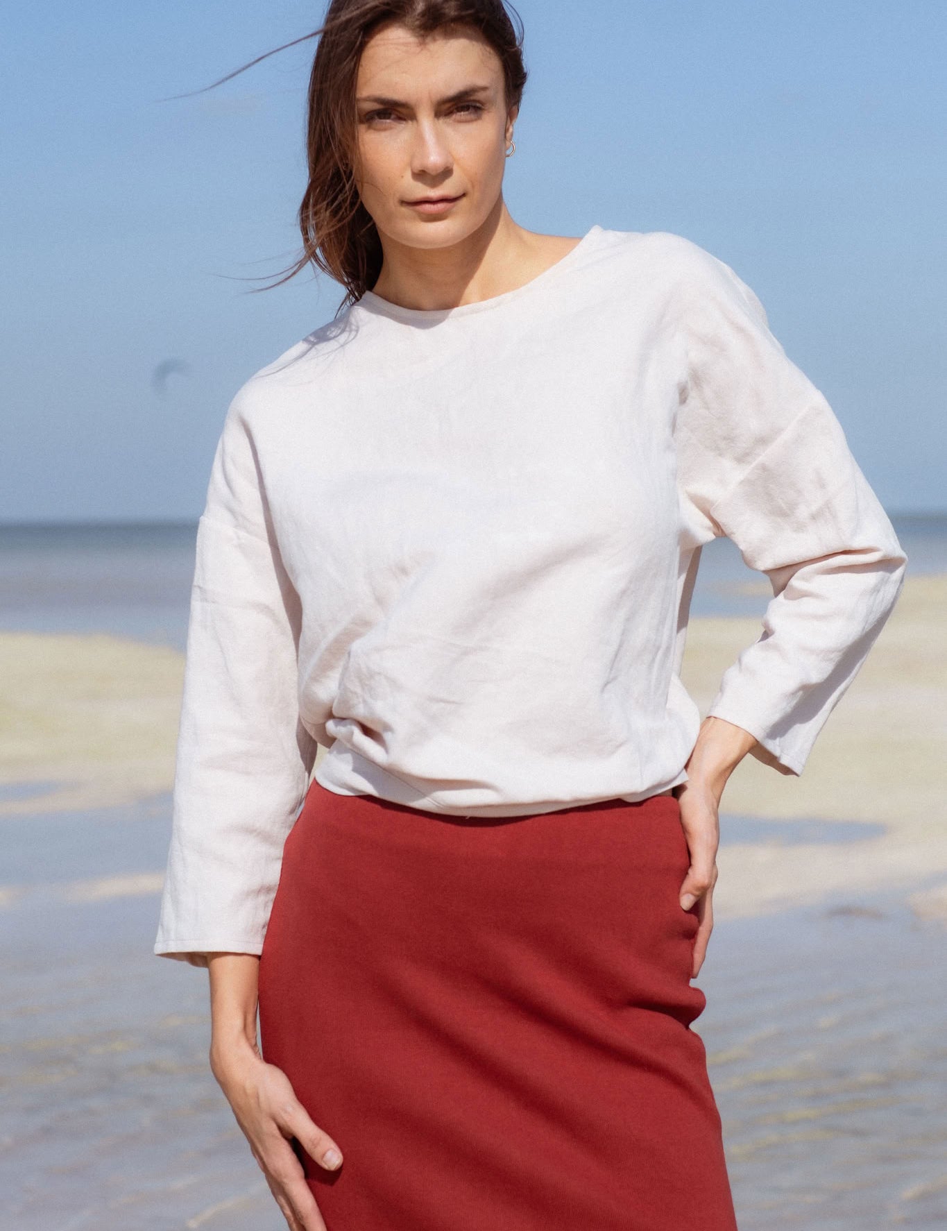 Arden Blouse in Off-White (Linen) linen-cotton wrap blouse, detail - MAS Montréal