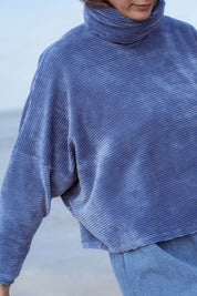 Byron Sweater in Teal Blue (Caspian) oversized velvet rib turtleneck, side view - MAS Montréal