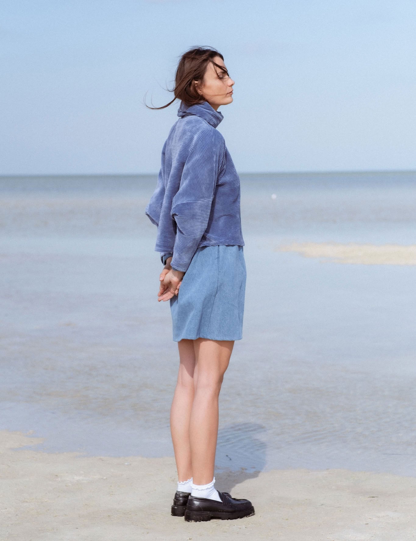 Byron Sweater in Teal Blue (Caspian) oversized velvet rib turtleneck, detail - MAS Montréal