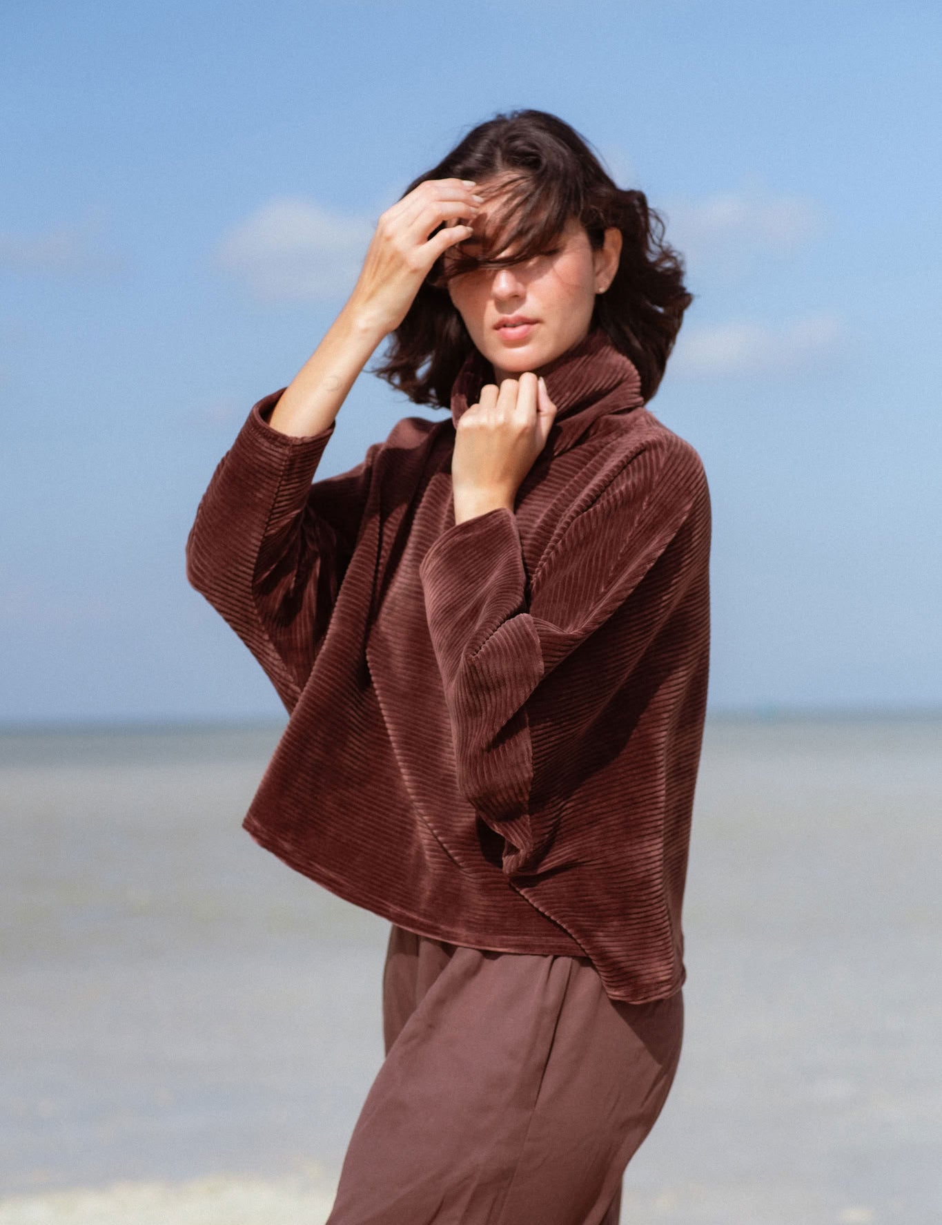 Byron Sweater in Brown (Bark) oversized velvet rib turtleneck, side view - MAS Montréal