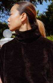 Byron Sweater in Black (Carbon) oversized velvet rib turtleneck, back view - MAS Montréal