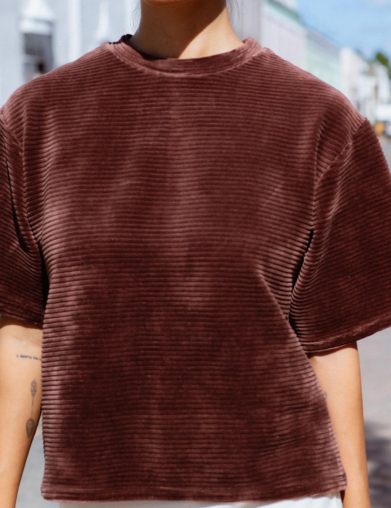 Cabo T-Shirt in Brown (Bark) velvet rib tee, side view - MAS Montréal