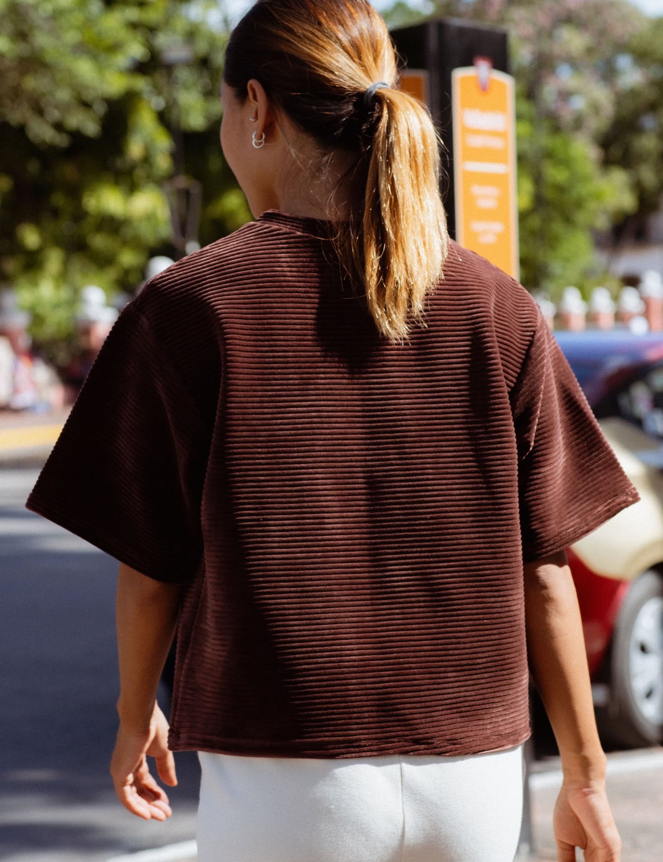 Cabo T-Shirt in Brown (Bark) velvet rib tee, detail - MAS Montréal
