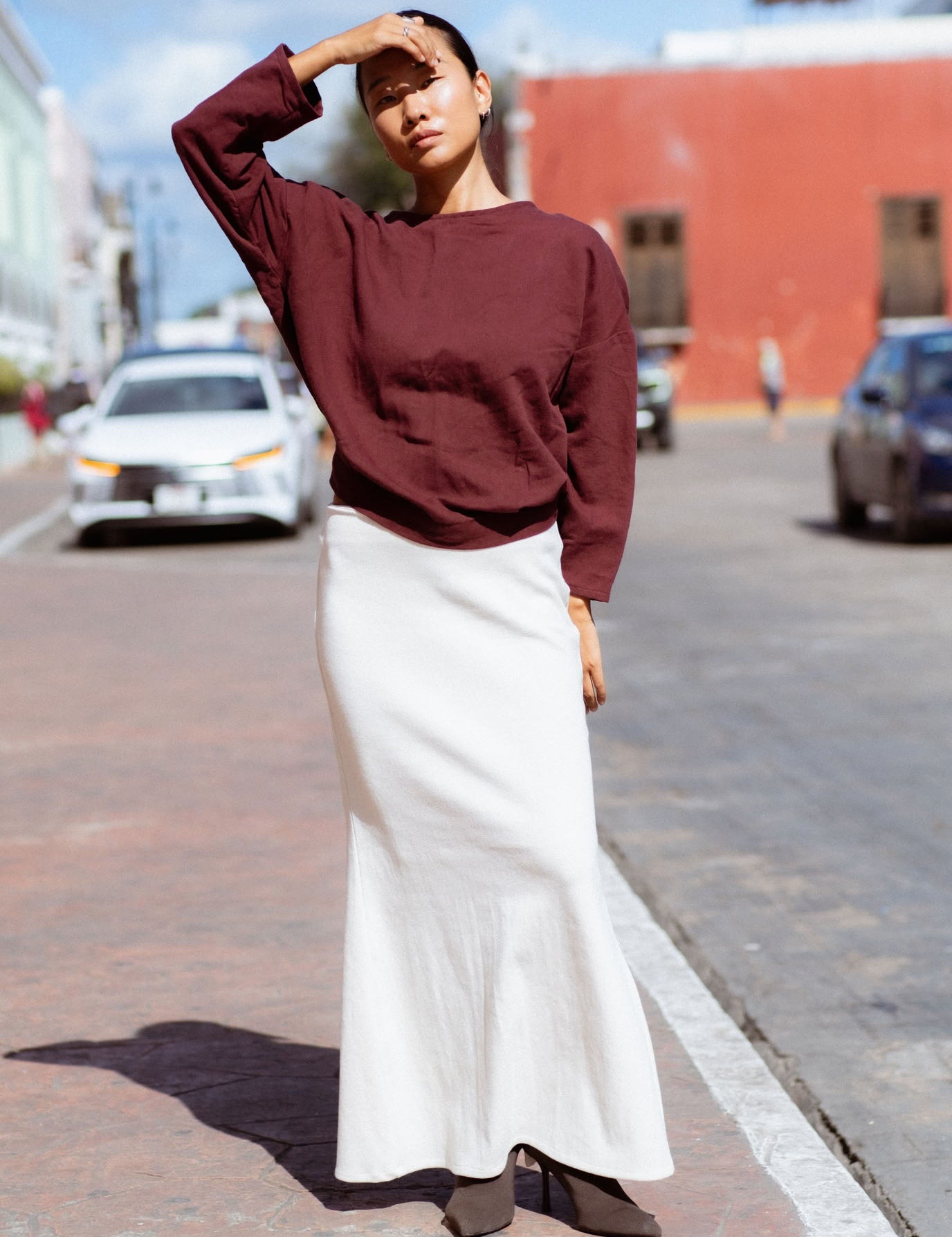 Arden Blouse in Burgundy (Mulberry) linen-cotton wrap blouse - MAS Montréal