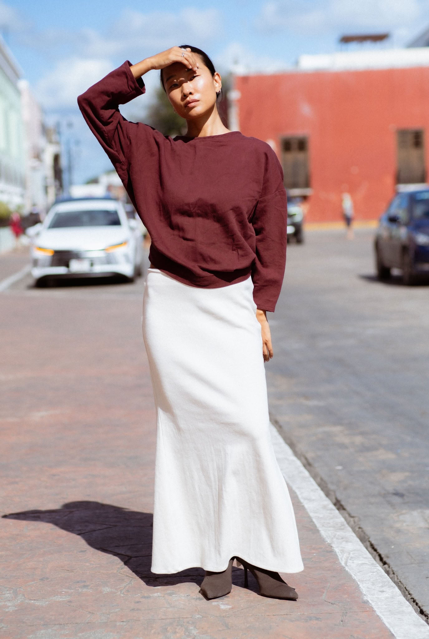 Arden Blouse in Burgundy (Mulberry) linen-cotton wrap blouse - MAS Montréal