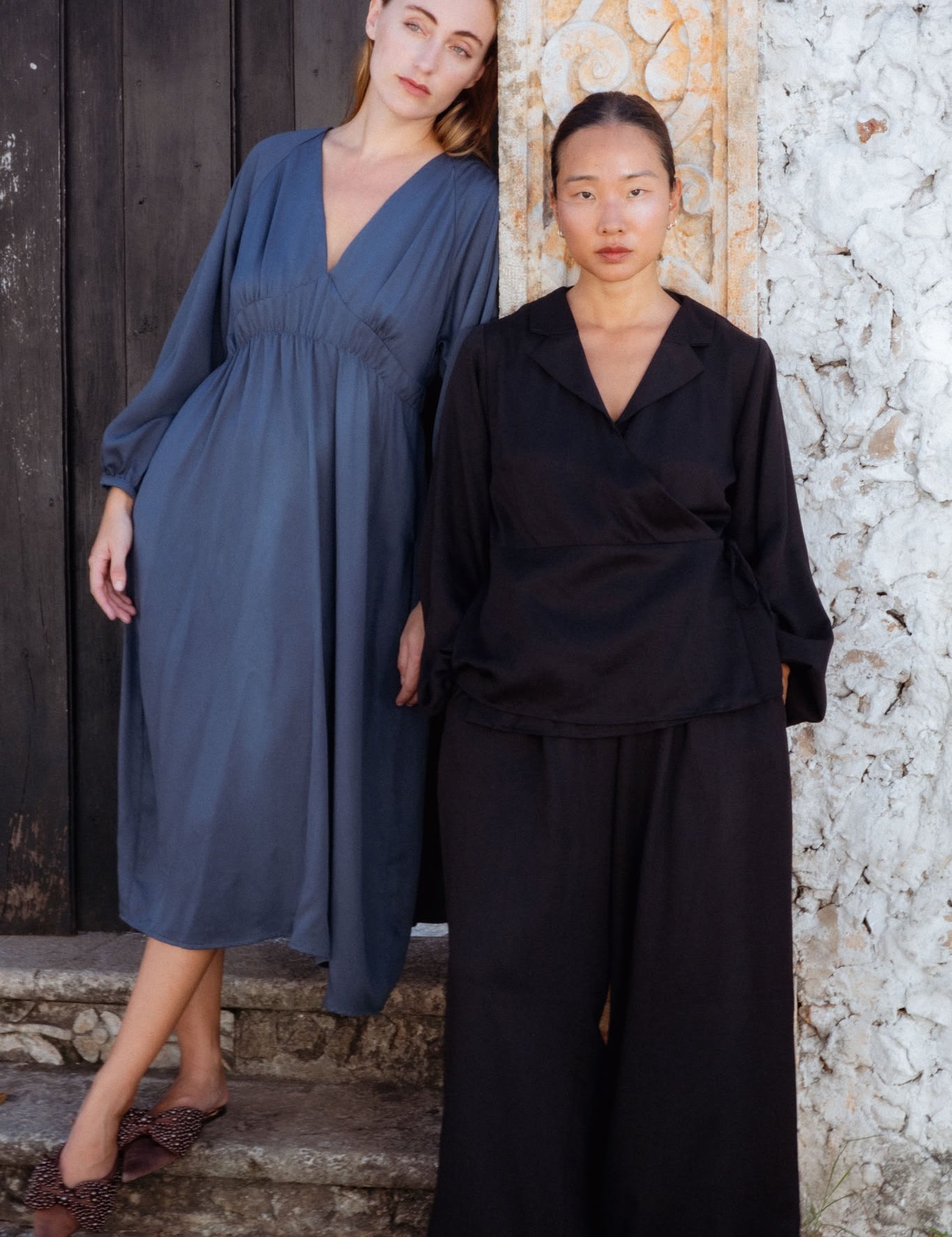 Monte Dress in Blue-Green (Lagoon) V-neck lyocell midi dress, side view - MAS Montréal